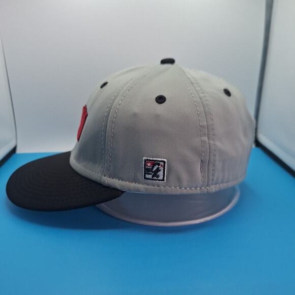 Central Washington University Wildcats Cap Hat Fitted Size 7 1/8 NCAA Black Gray - Picture 3 of 7